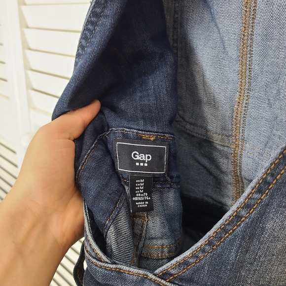 👒 Gap Dark Wash Denim Overalls - Picture 5 of 5